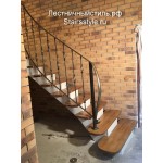 Лестница на бетонном моно косоуре